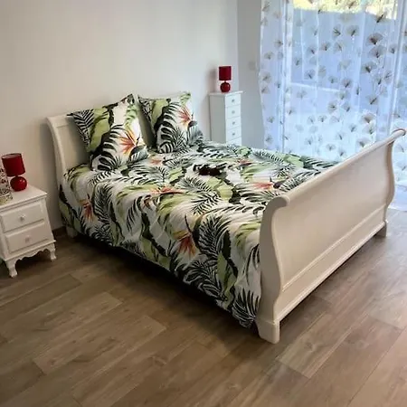 Un Moment De Detente Maison Avec Balneotherapie . *