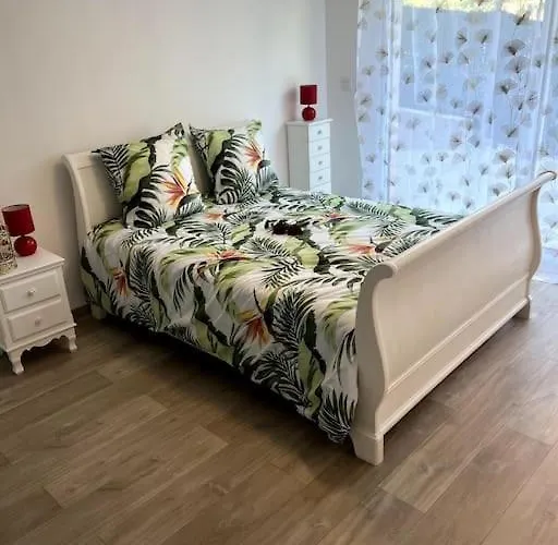 Un Moment De Detente Maison Avec Balneotherapie . *